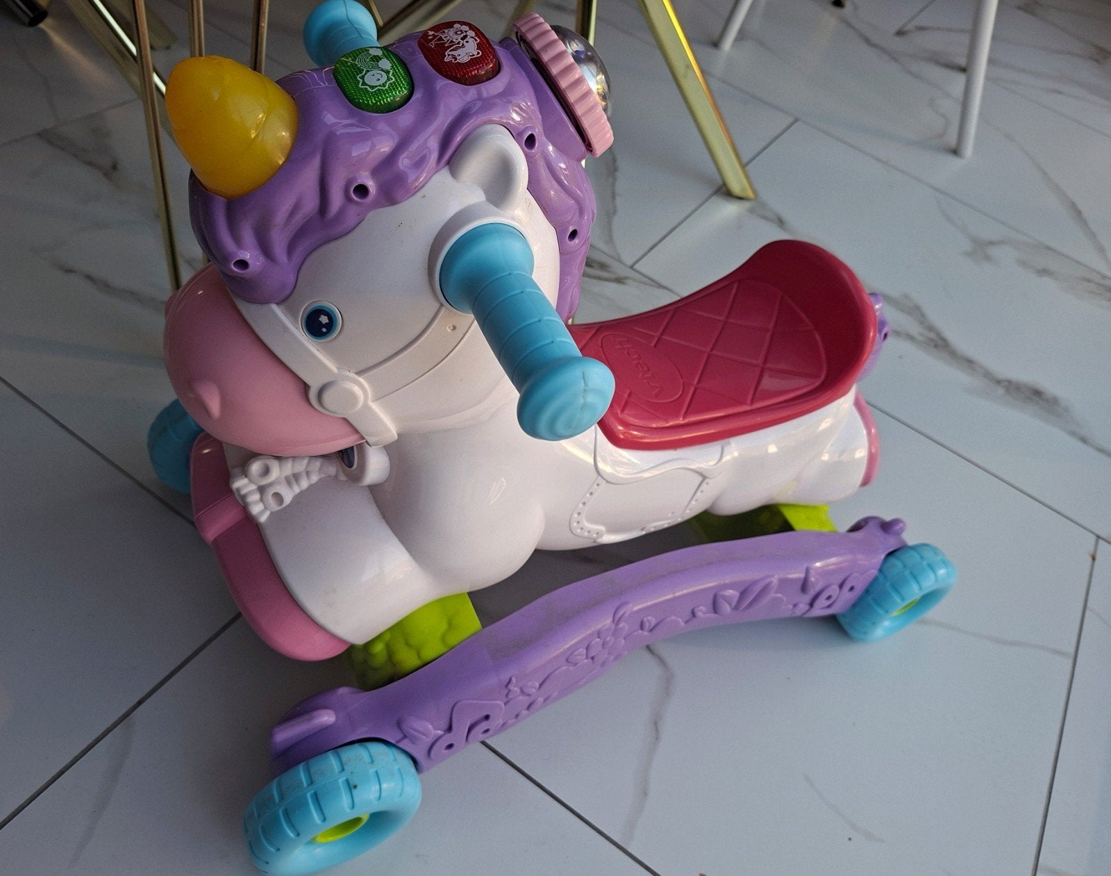 VTech Baby 2-in-1 Eenhoorn Loopwagen en Loopauto, Kinderen en Baby's, Speelgoed | Buiten | Voertuigen en Loopfietsen, Ophalen