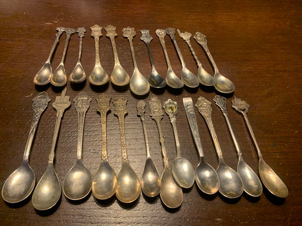 Verzameling van 23 koffielepeltjes, Antiek en Kunst, Antiek | Bestek, Ophalen