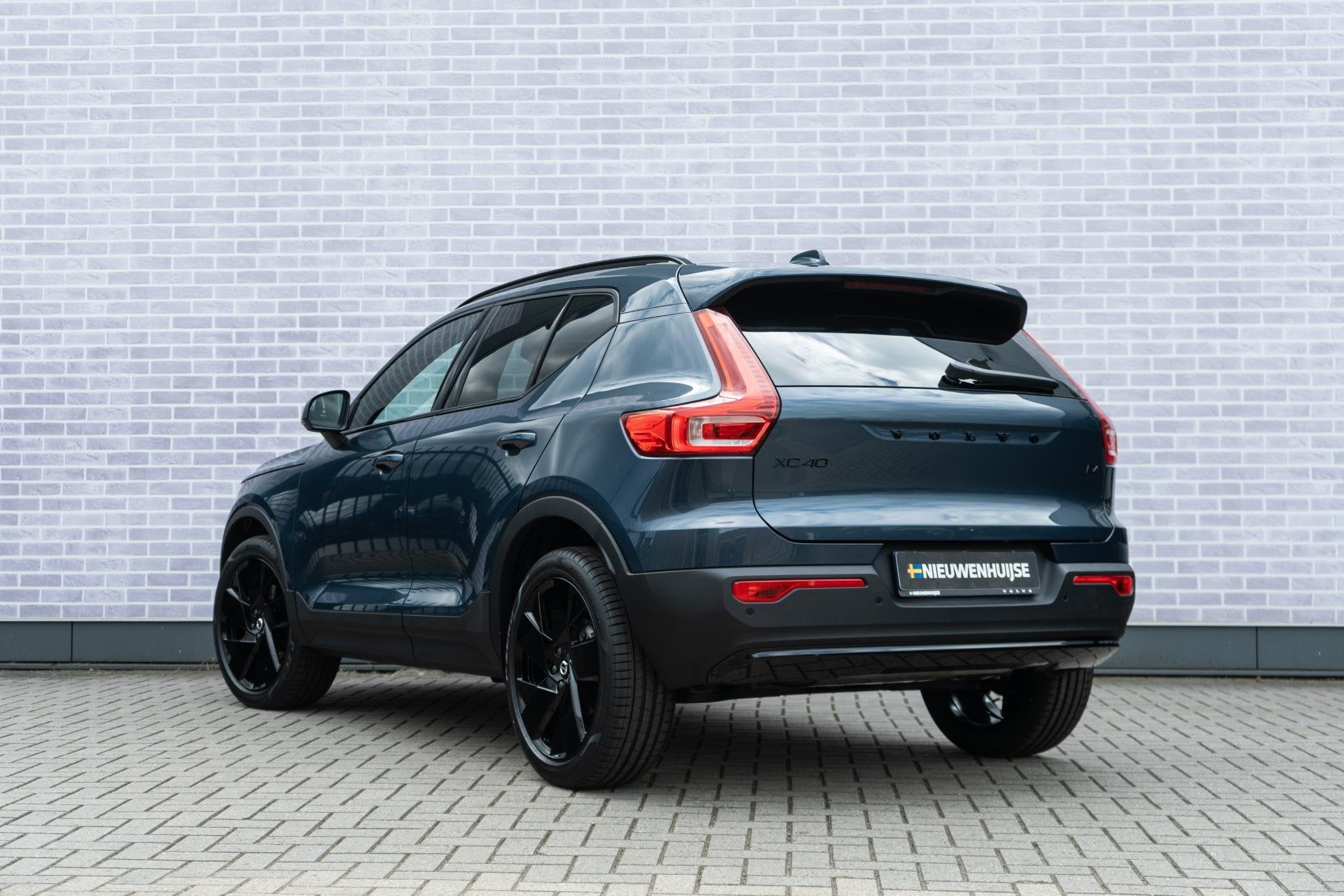 Volvo XC40 2.0 B4 Plus Black Edition | Trekhaak | Lichtmetal, Auto's, Dealer onderhouden, Gebruikt, Euro 6, 4 cilinders