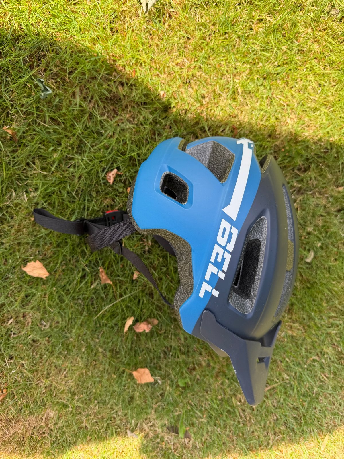 Bell Influx Fietshelm - Ideaal voor MTB of recreatief fietse, Fietsen en Brommers, Fietsaccessoires | Fietshelmen, Ophalen, Zo goed als nieuw