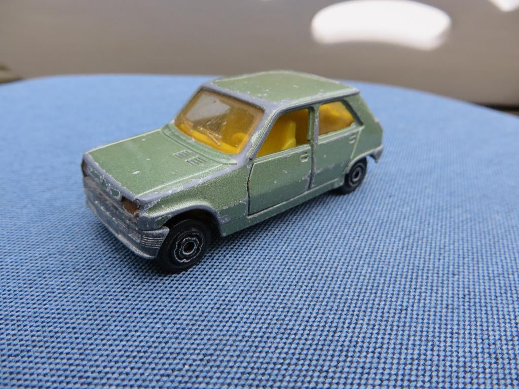 Majorette Renault 5 vijf deurs groen, Hobby en Vrije tijd, Modelauto's | Overige schalen, Ophalen of Verzenden, Gebruikt, Auto