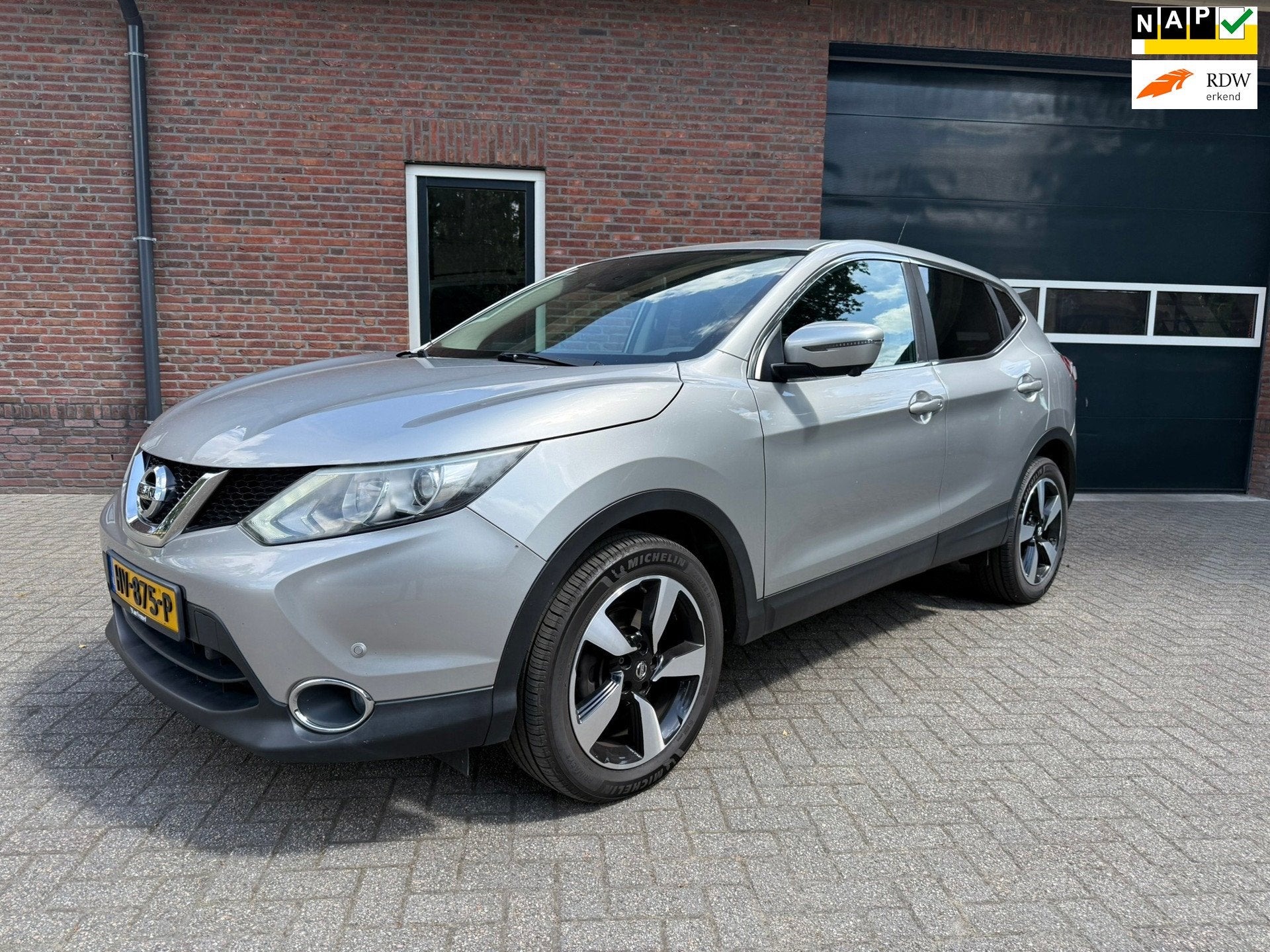 Nissan Qashqai 1.6 dCi Connect Edition (EXPORT price), Auto's, Nissan, Gebruikt, 4 cilinders, Bedrijf, Diesel