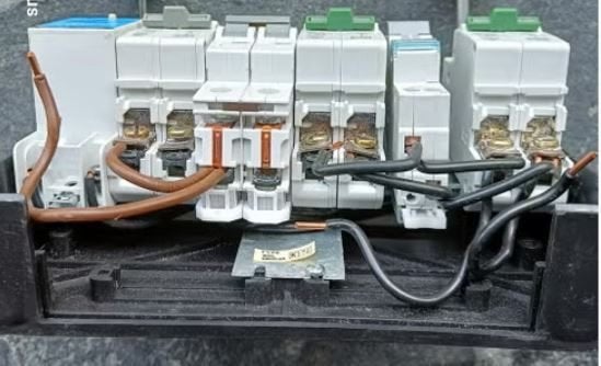 Zekeringkast met diverse automaten en aardlekschakelaar, Ophalen of Verzenden, Gebruikt, Overige typen