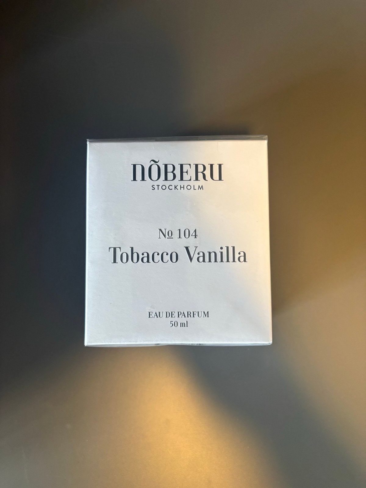 Nõberu Stockholm No 104 Tobacco Vanilla Eau de Parfum 50ml, Sieraden, Tassen en Uiterlijk, Verzenden, Nieuw