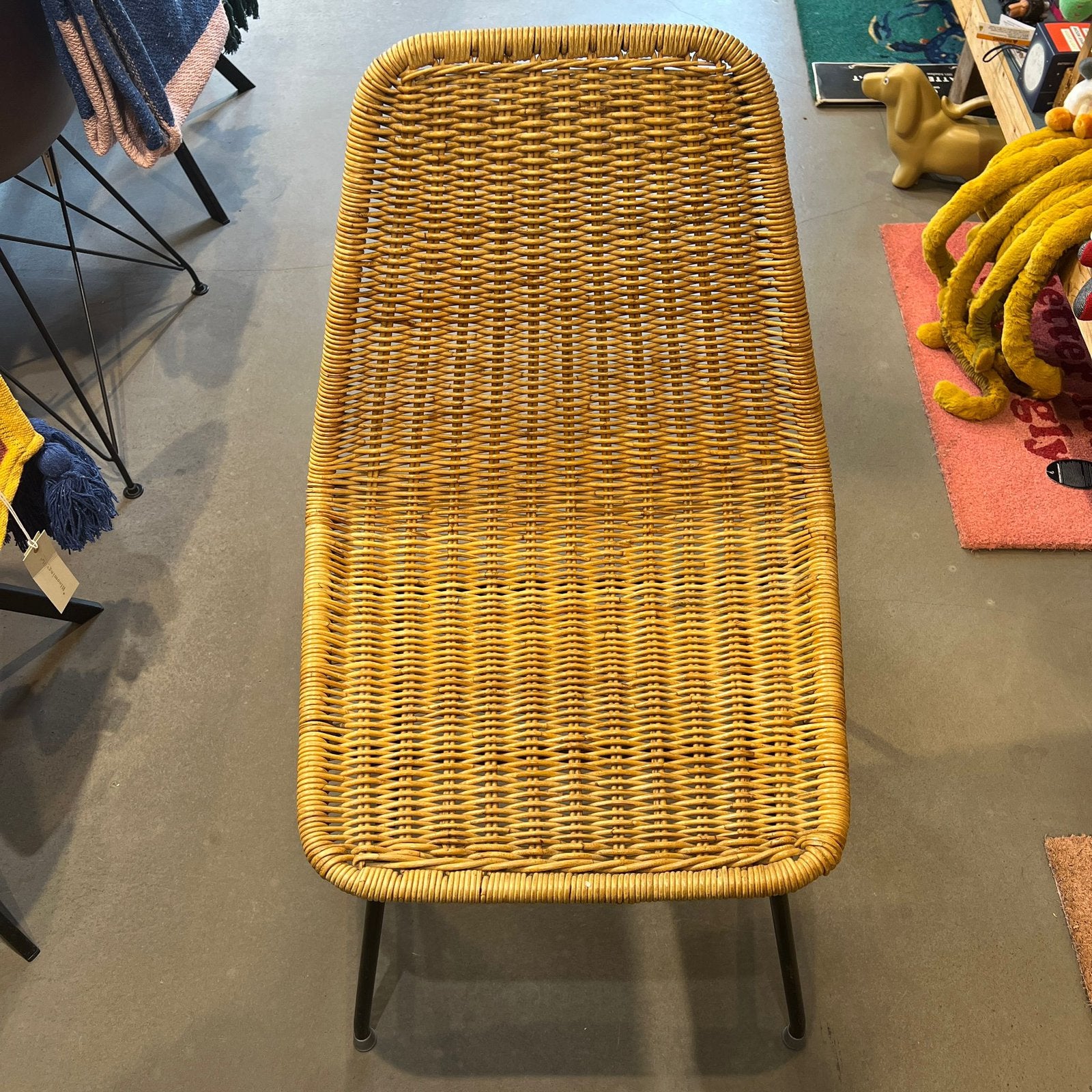 Rieten stoel met industrieel frame, Ophalen, Zo goed als nieuw, Bruin, Eén
