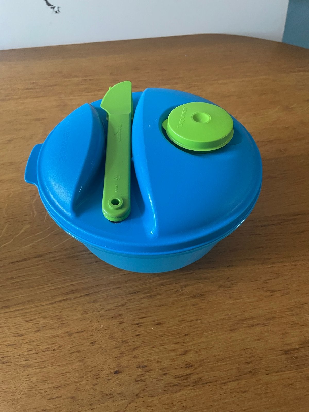 Nieuwe Tupperware Fris Op Weg 1,5L - Ideaal voor onderweg!, Bewaardoos, Blauw, Nieuw, Ophalen of Verzenden