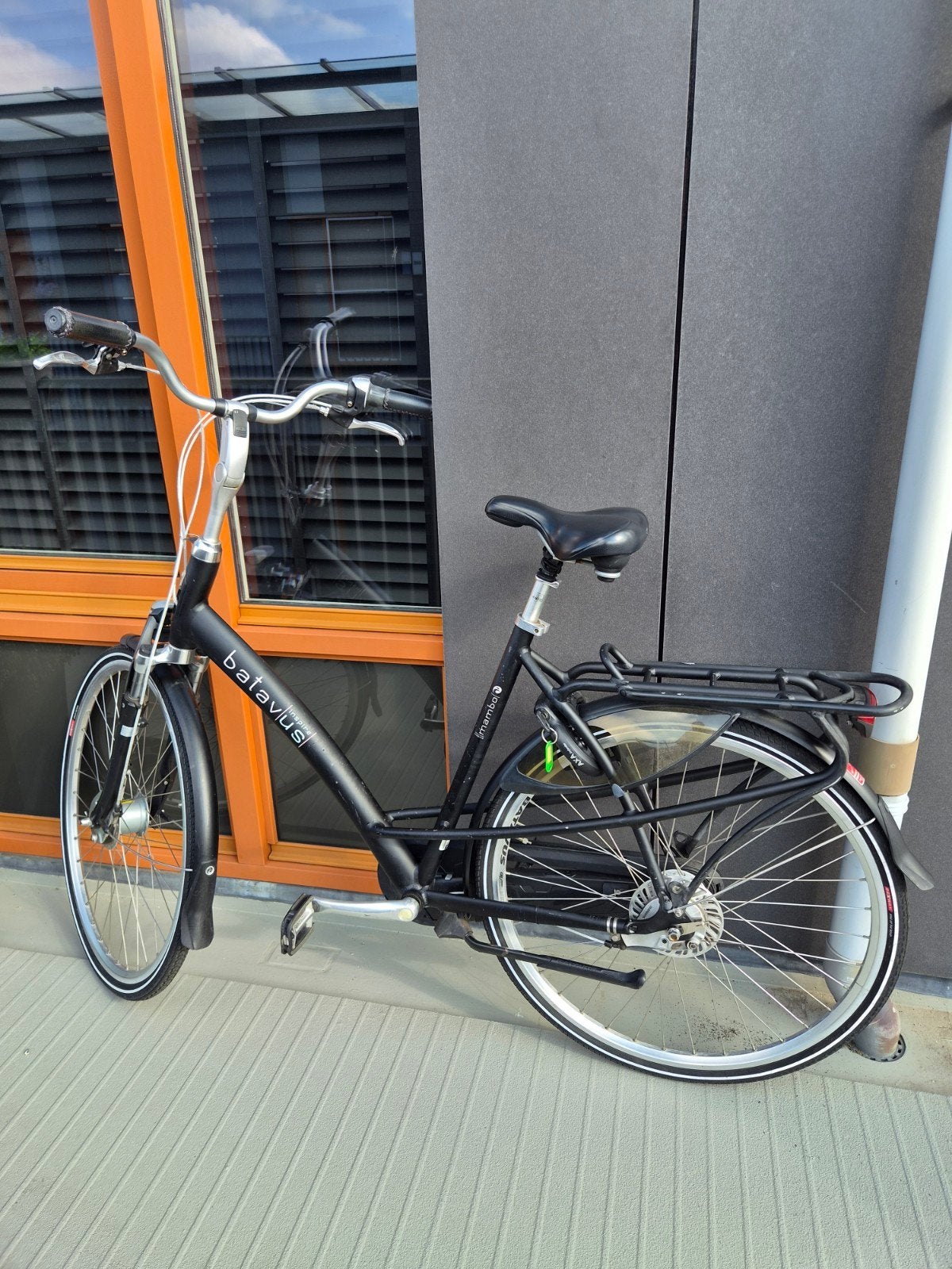 Nette Batavus Mambo damesfiets matzwart