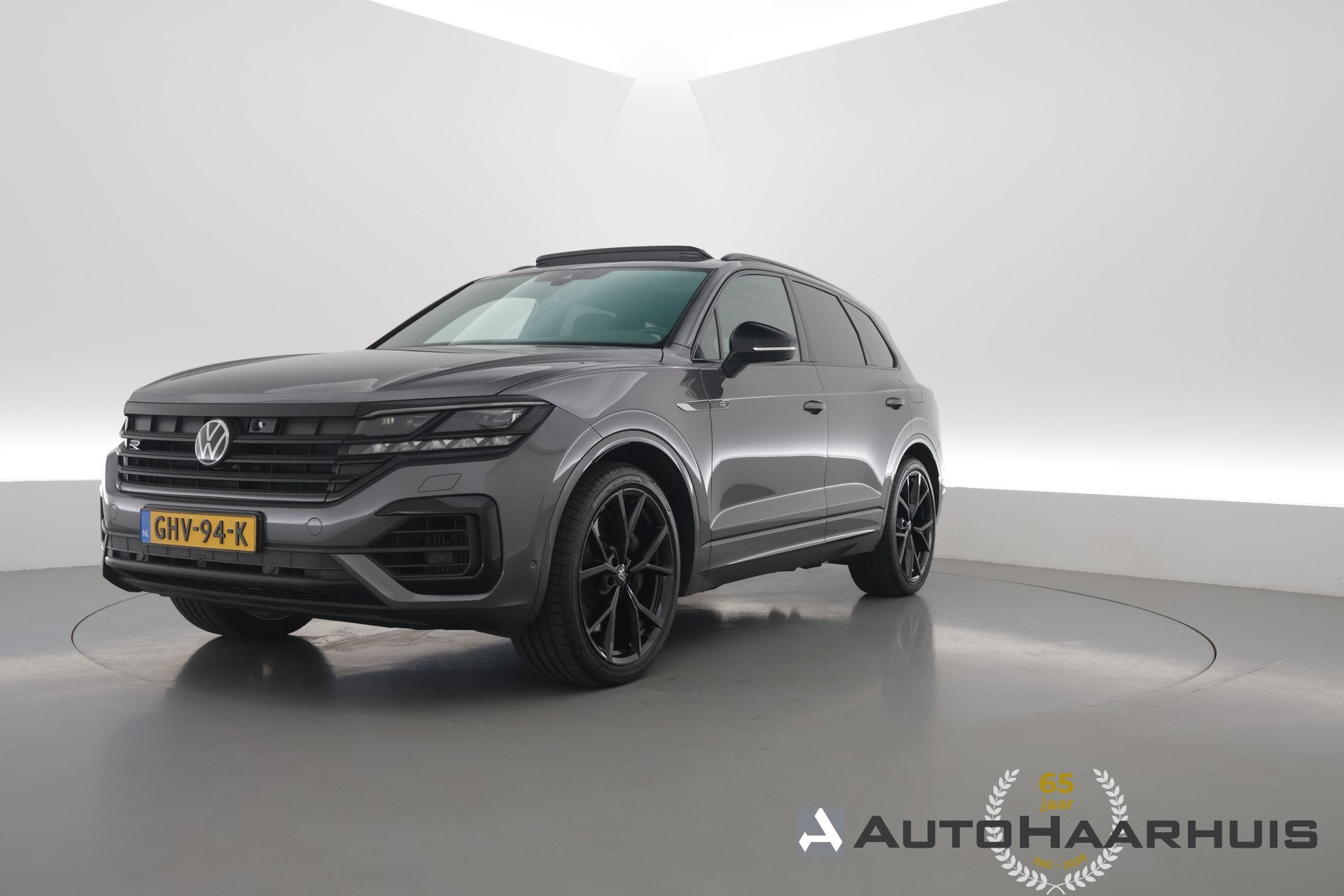 Volkswagen Touareg 3.0 TSI 462pk eHybrid 4MOTION R | Rijklaa, Auto's, Automaat, 12 maanden, 14 kWh, Gebruikt