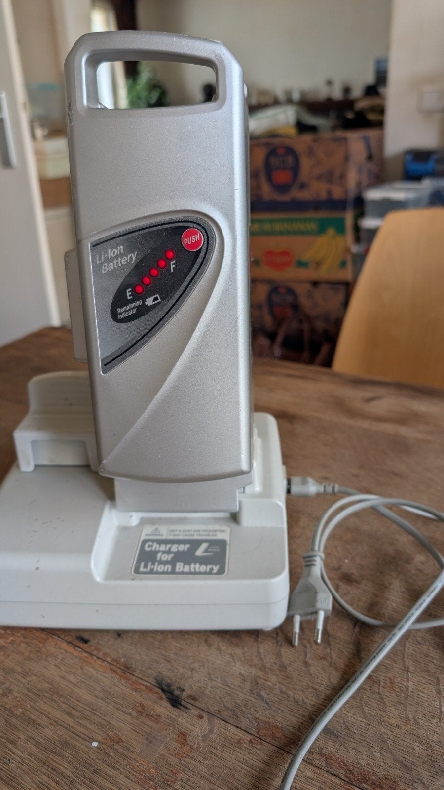 Kalkhoff Flyer 29 Volt 16 Ah fietsaccu met lader, Ophalen, Gebruikt
