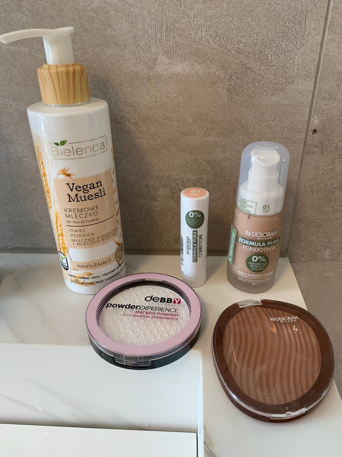 Make-up Deborah Milano, Ophalen of Verzenden, Zo goed als nieuw, Gehele gezicht, Camouflage