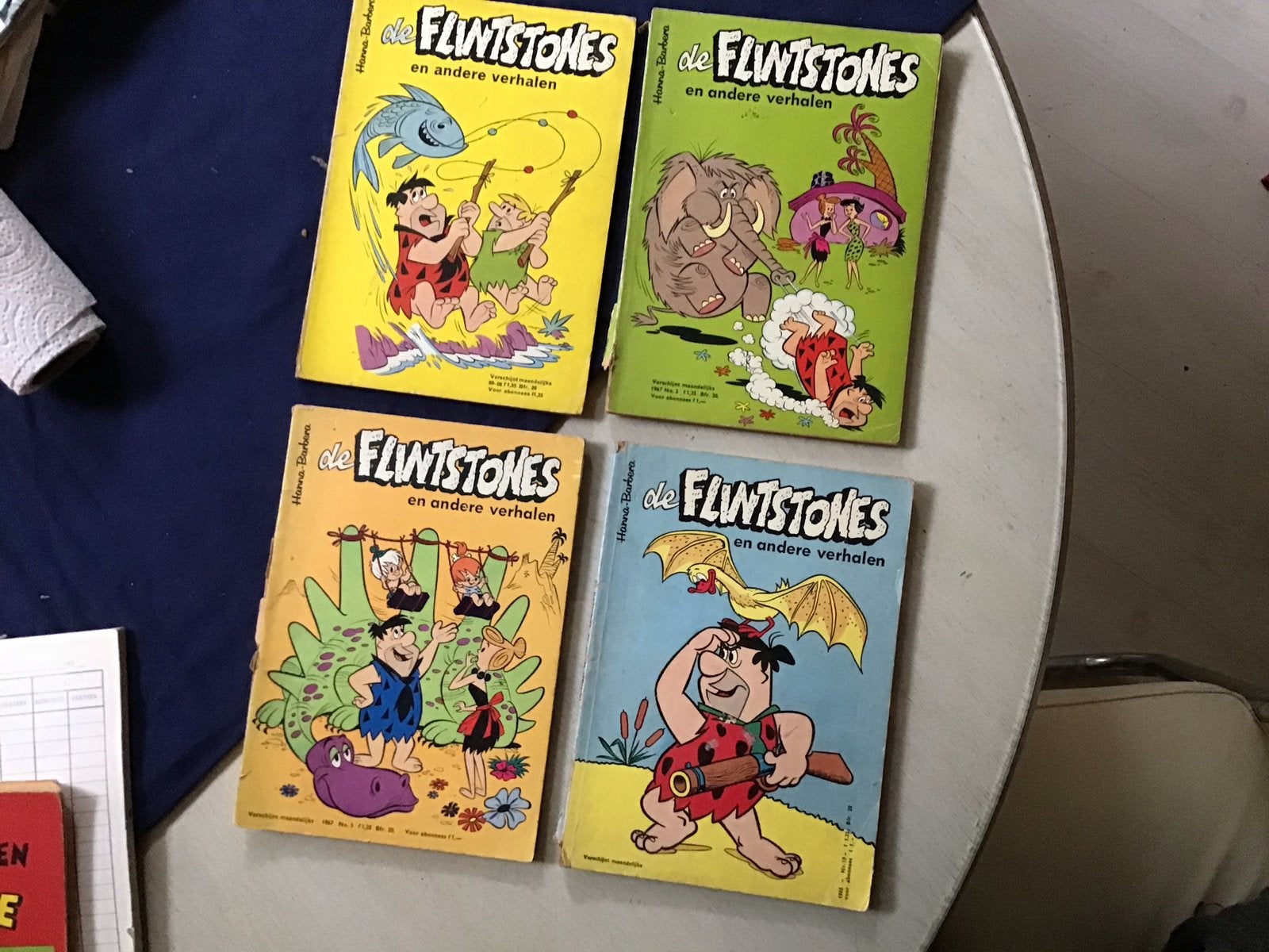 Vintage: De Flintstones en andere verhalen - 4 stripboeken, Meerdere stripboeken, Ophalen of Verzenden, Gelezen
