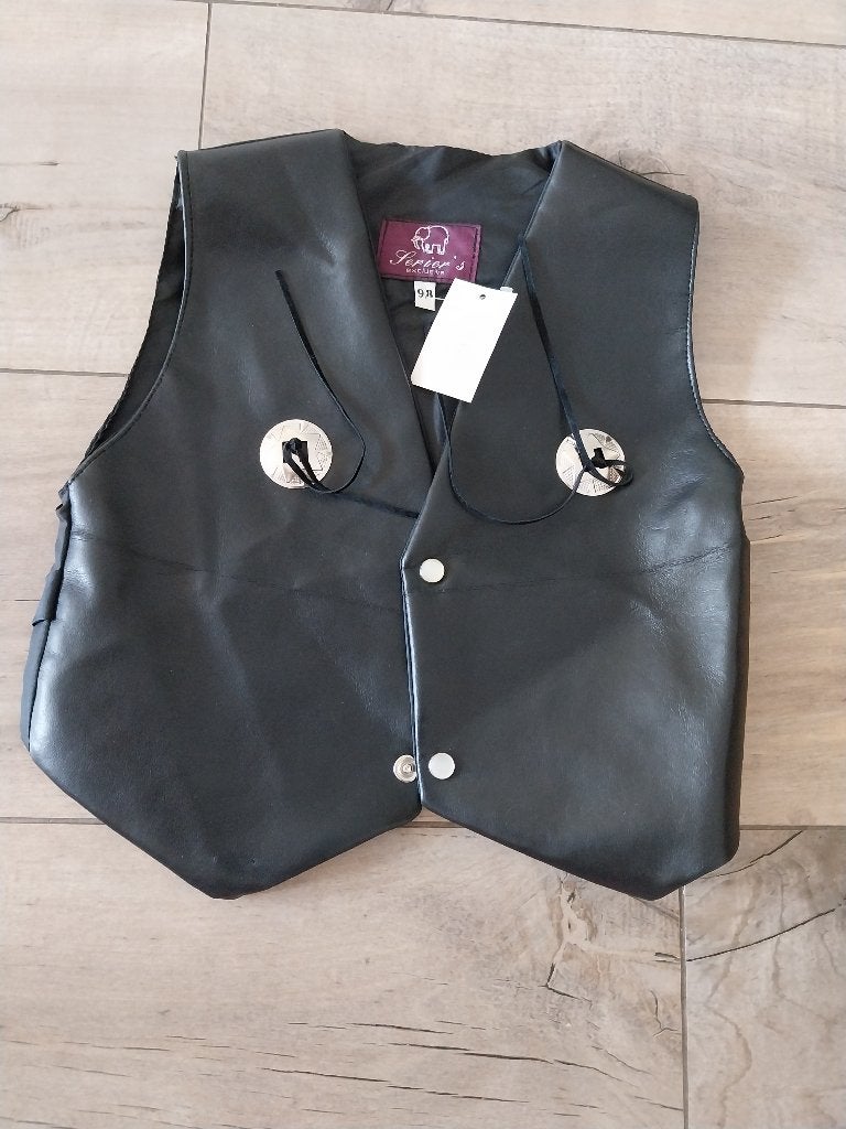 Zwart lederlook jongens giletje maat 98 NIEUW, Ophalen of Verzenden, Nieuw, Jongen, Overige typen
