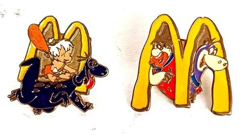 Flintstones pin speldje 2 stuks mooi vintage Fred Bam Bam, Ophalen of Verzenden, Zo goed als nieuw, Figuurtje, Speldje of Pin