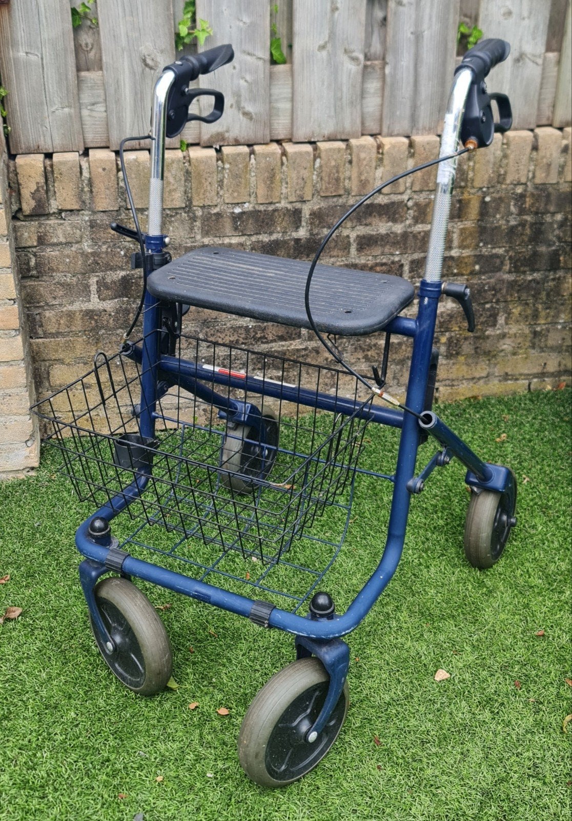 Blauwe Rollator met Mandje, Ophalen, Opvouwbaar, Gebruikt