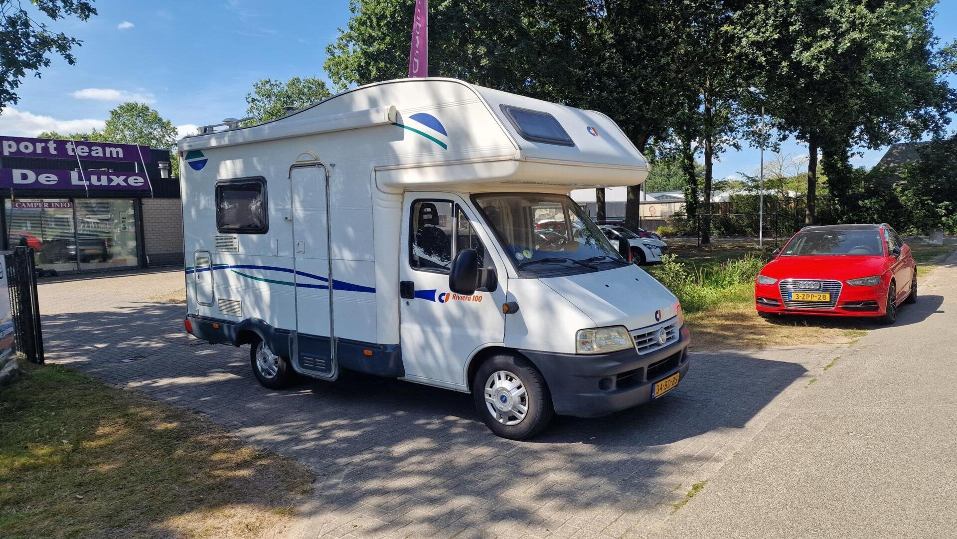 Caravans And Camping Compacte