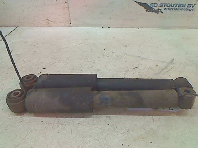 Schokbrekerset Achter Mercedes-Benz Viano (639) 2004, Gebruikt, Mercedes-Benz AG, Mercedes-Benz, Mercedesstraße 120, Stuttgart 70372, , Duitsland