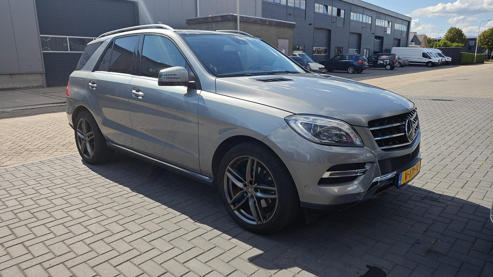 Mercedes-Benz ML 350 Grijs kenteken Zeer compleet uitgerust, Automaat, 258 pk, LED verlichting, 2987 cc