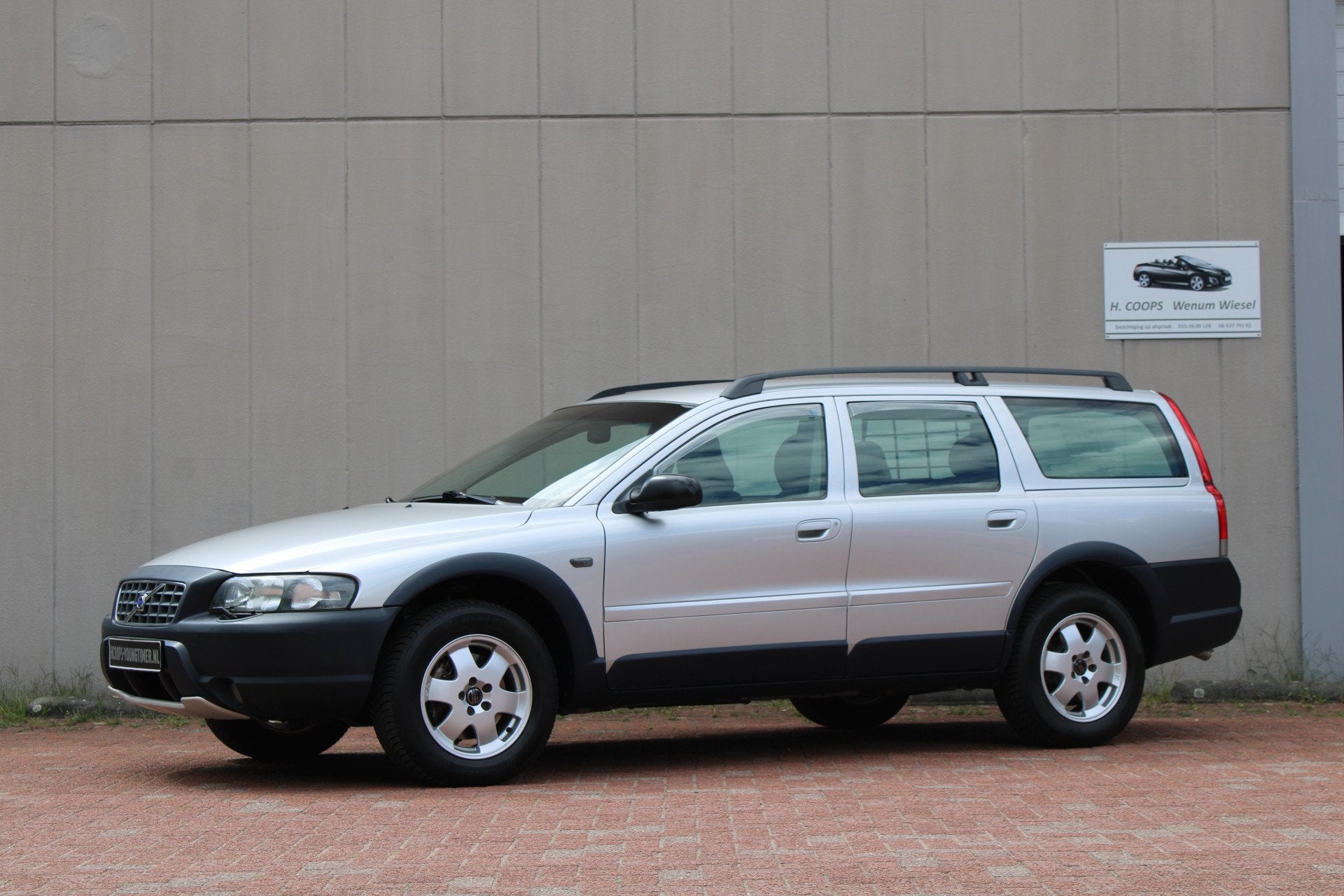 Volvo XC70 2.4T AWD AUTOMAAT BLIJVEND YOUNGTIMER ! incl. 21%, foto 3