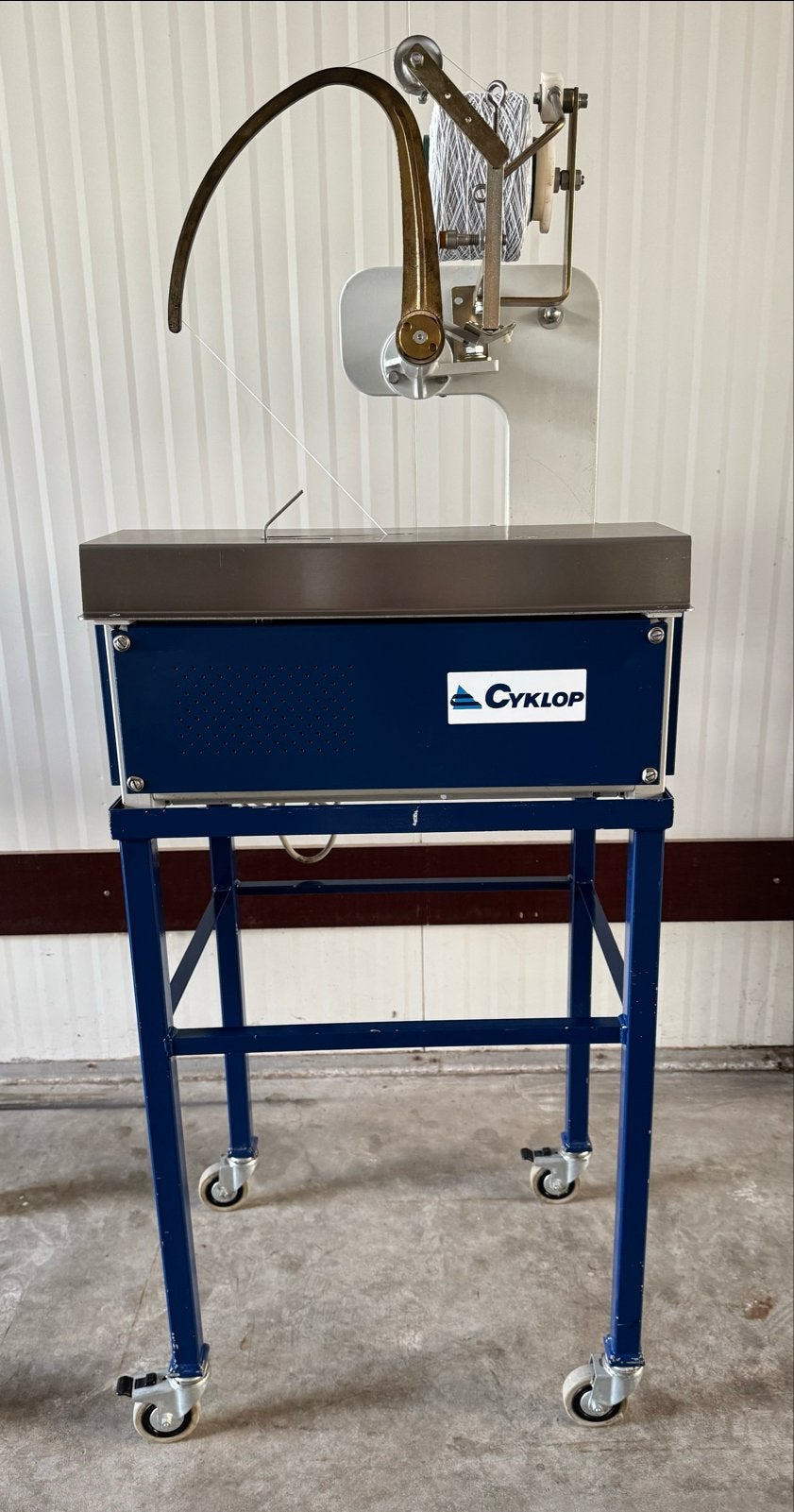 Cyklop elastiek bindmachine bosmachine verrijdbaar onderstel, Ophalen of Verzenden, Zo goed als nieuw