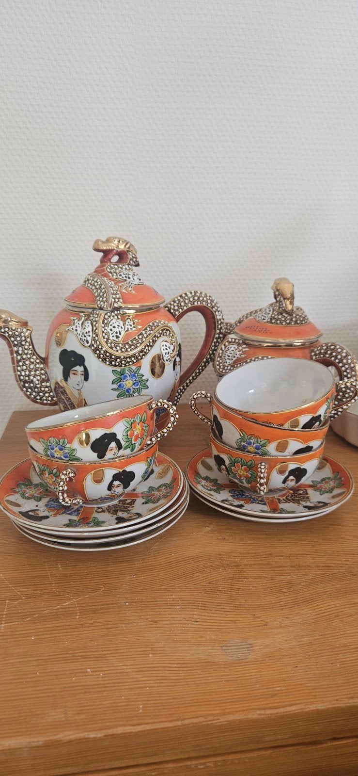 Vintage Japans theeservies met draken en geisha's, Ophalen of Verzenden