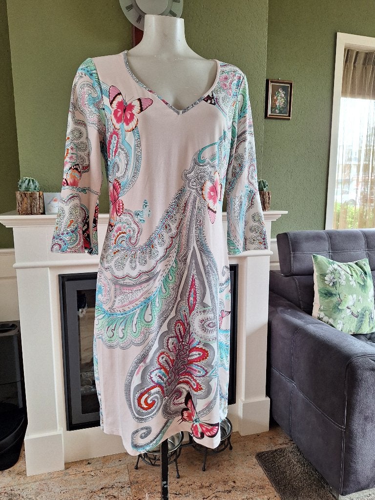 K-Design zalm roze mandala jurk L, Kleding | Dames, Jurken, K-design, Maat 42/44 (L), Ophalen of Verzenden, Zo goed als nieuw