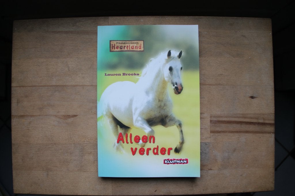 kinderboek  'Alleen verder' van de serie Heartland, Ophalen of Verzenden, Zo goed als nieuw