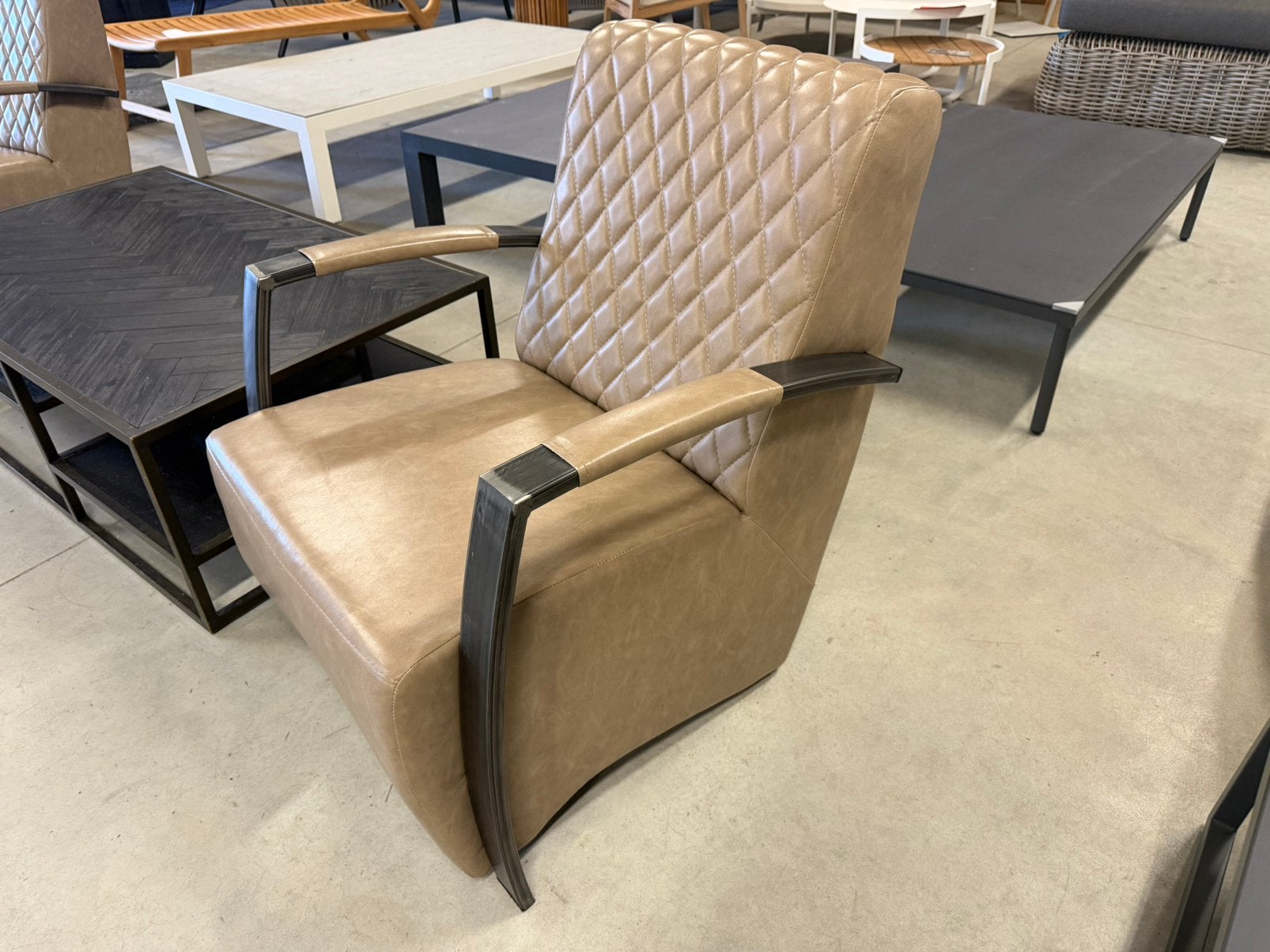 2x Luxe fauteuils creme/zand kleur, Huis en Inrichting, Fauteuils, Ophalen, Roystore.nl@gmail.com, 75 tot 100 cm, Zo goed als nieuw