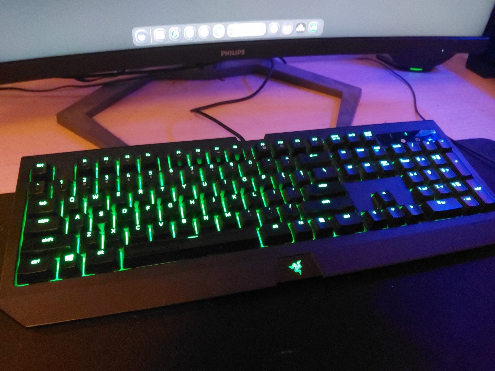 razer blackwidow ultimate, Gebruikt, Ophalen of Verzenden, Razer, Qwerty