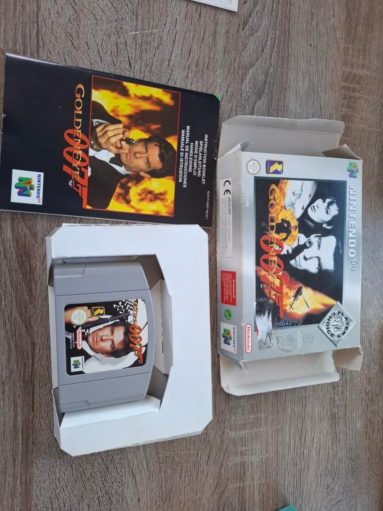 GoldenEye 007 N64 - Compleet met doos en handleiding, Spelcomputers en Games, Games | Nintendo 64, Gebruikt, Shooter, 3 spelers of meer
