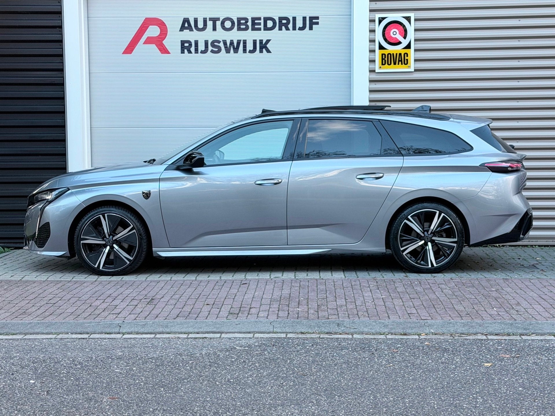 Peugeot 308 SW 1.2 PureTech GT Pack Business Massage/Camera, Verwarmde buitenspiegels, Gebruikt, Euro 6, 1199 cc