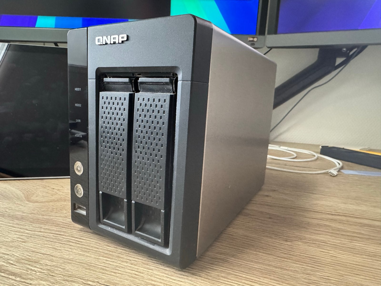 QNAP TS-219p+ NAS Server - 2-bay Network Attached Storage, Computers en Software, NAS, Ophalen of Verzenden, Gebruikt