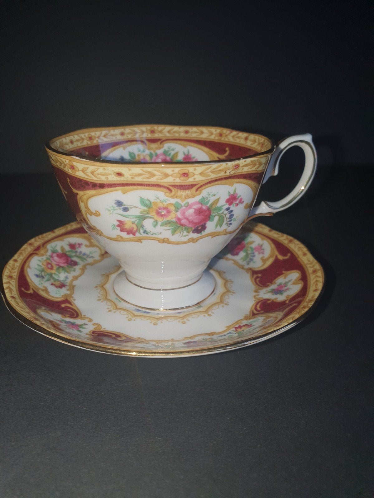 Royal Albert kop en schotel Lady Hamilton, Ophalen of Verzenden