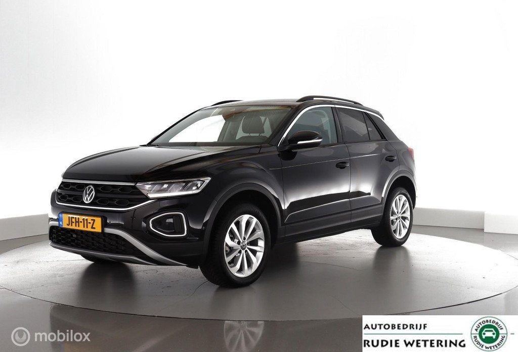 Volkswagen T-Roc 1.5 TSI 150pk Automaat Business led|nav|cam, Stof, Euro 6, 4 cilinders, Zwart