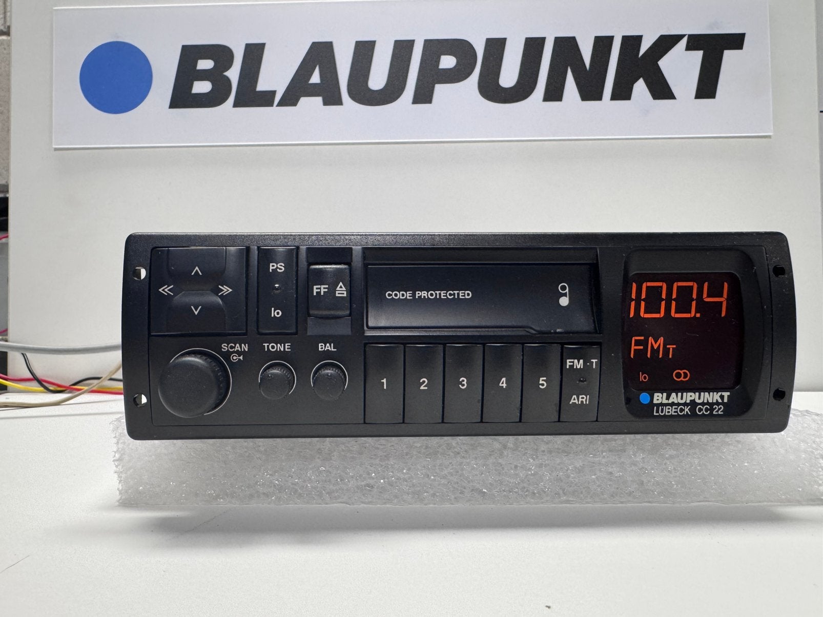 Blaupunkt Lübeck CC20 Radio/Cass Inbouwframe en ISO-stekkers, Auto diversen, Autoradio's, Ophalen of Verzenden, Gebruikt
