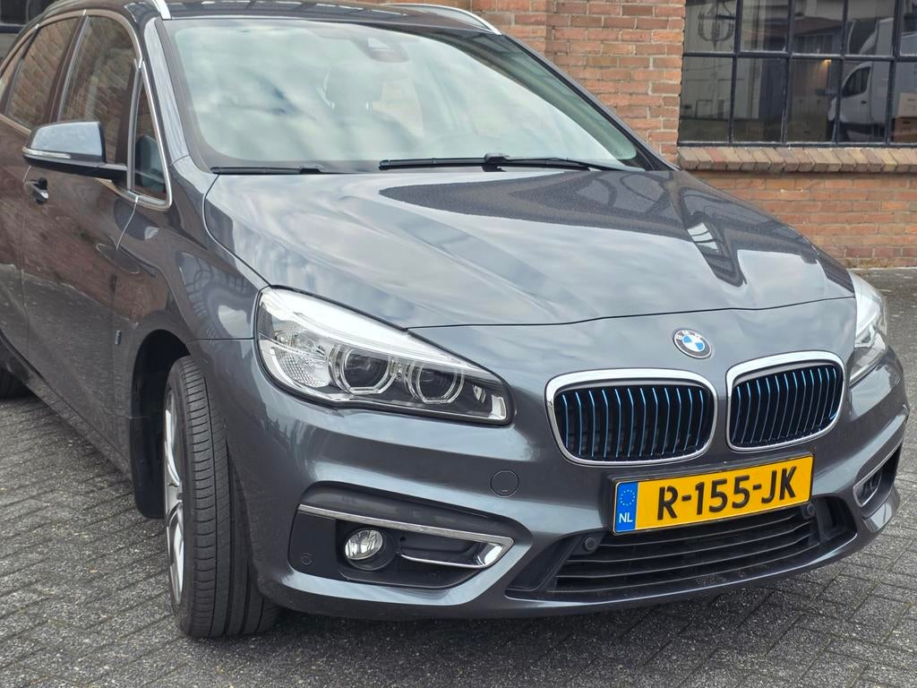 225XE Xdrive AUT 2017  142.000km 1e eigenaar  nieuwstaat, Auto's, Automaat, 136 pk, 48 km/l, Vierwielaandrijving