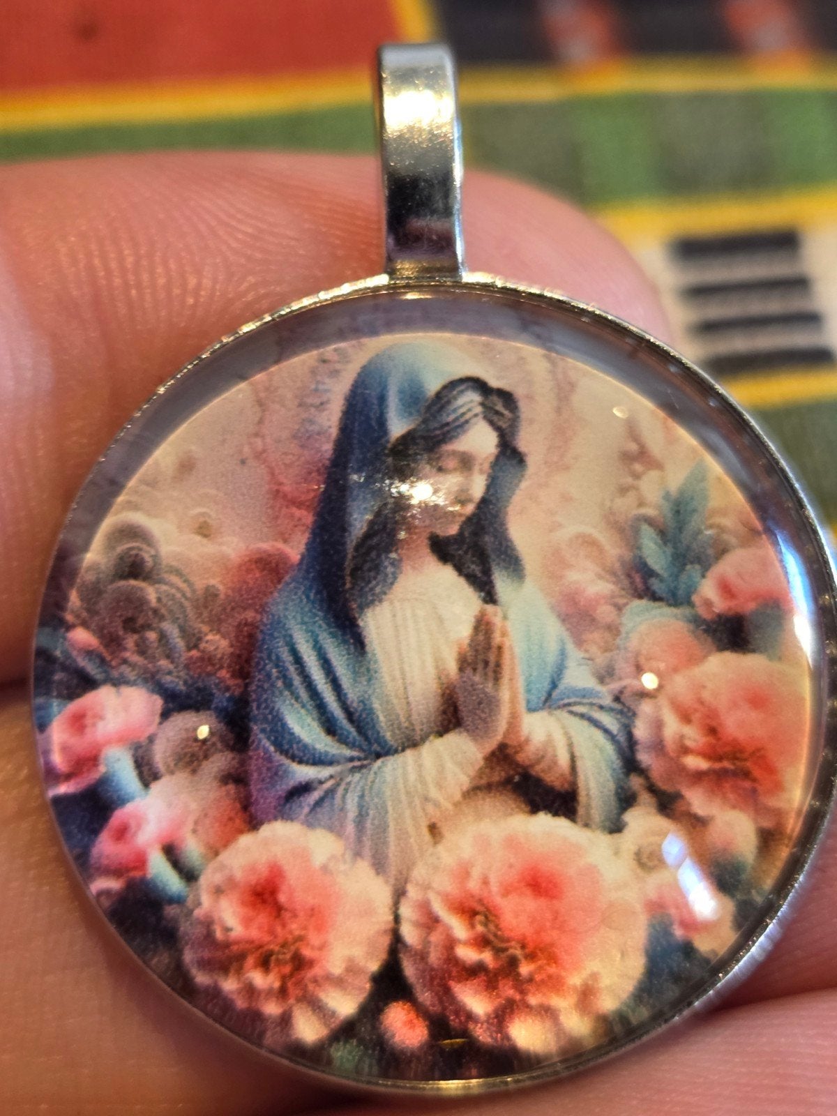 Religieuze hanger met afbeelding van Maria - Nieuw glas, Overige kleuren, Glas of Kristal, Nieuw, Ophalen of Verzenden