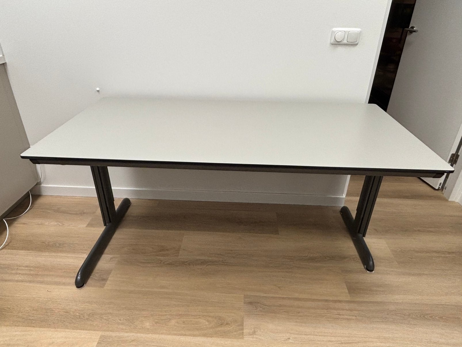 Bureau Ahrend, Ophalen, 160 cm, Gebruikt, Computerbureau