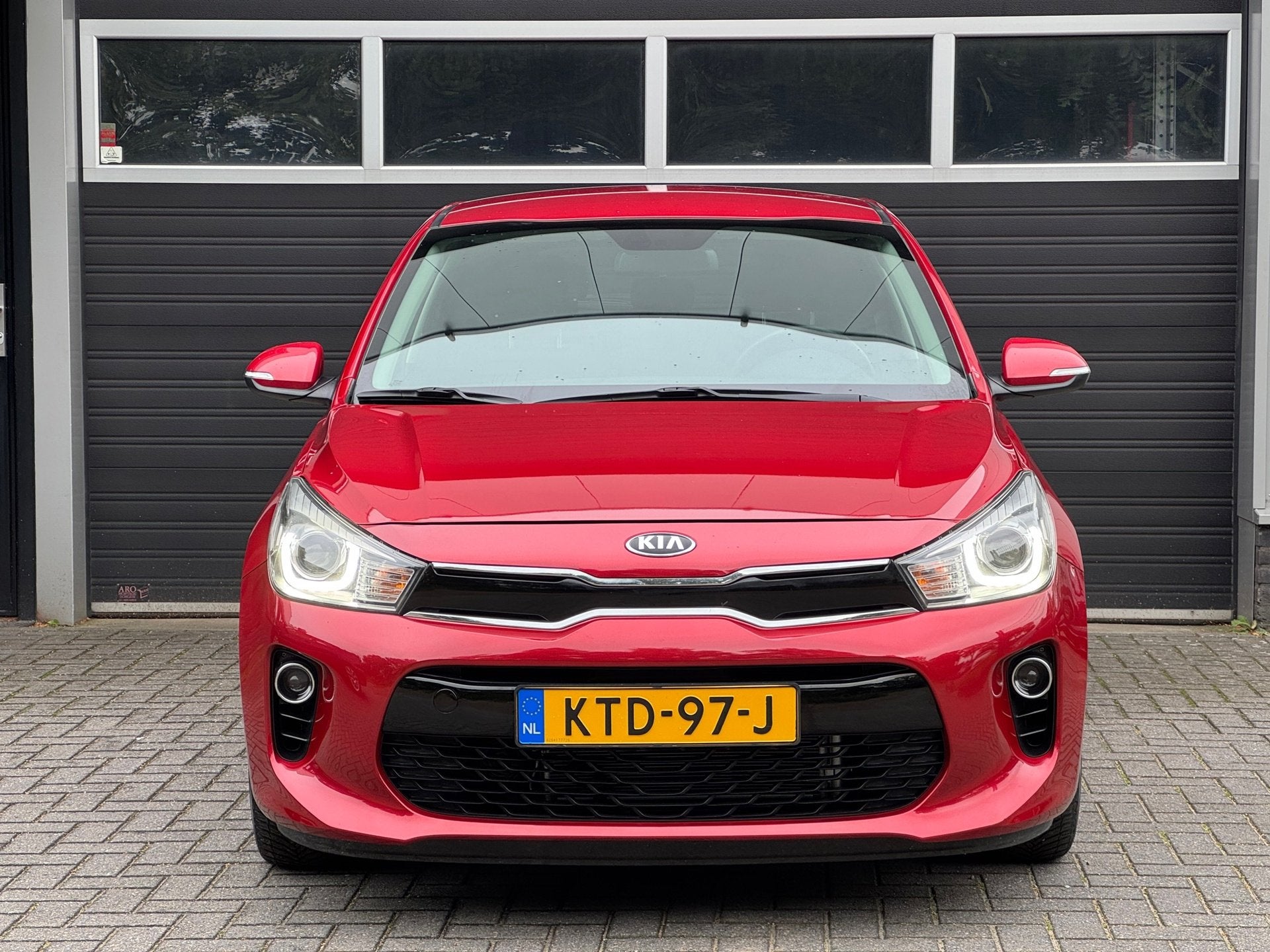 Kia RIO 1.4 DynamicLine automaat NAVI camera boekjes, Auto's, 450 kg, Gebruikt, Euro 6, 4 cilinders