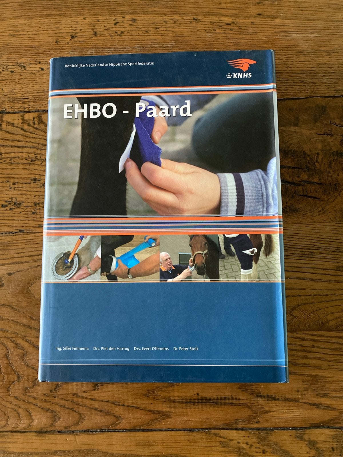 EHBO - Paard: Kennisboek voor paardenverzorging, Ophalen of Verzenden, Zo goed als nieuw