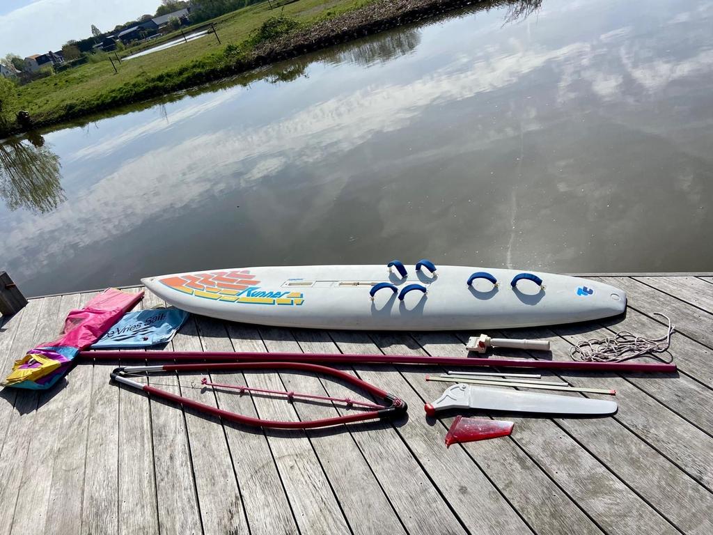 Complete Ten Cate Runner surfplank set, Watersport en Boten, Windsurfen, Ophalen, 300 cm of meer, Met vin(nen), Complete set