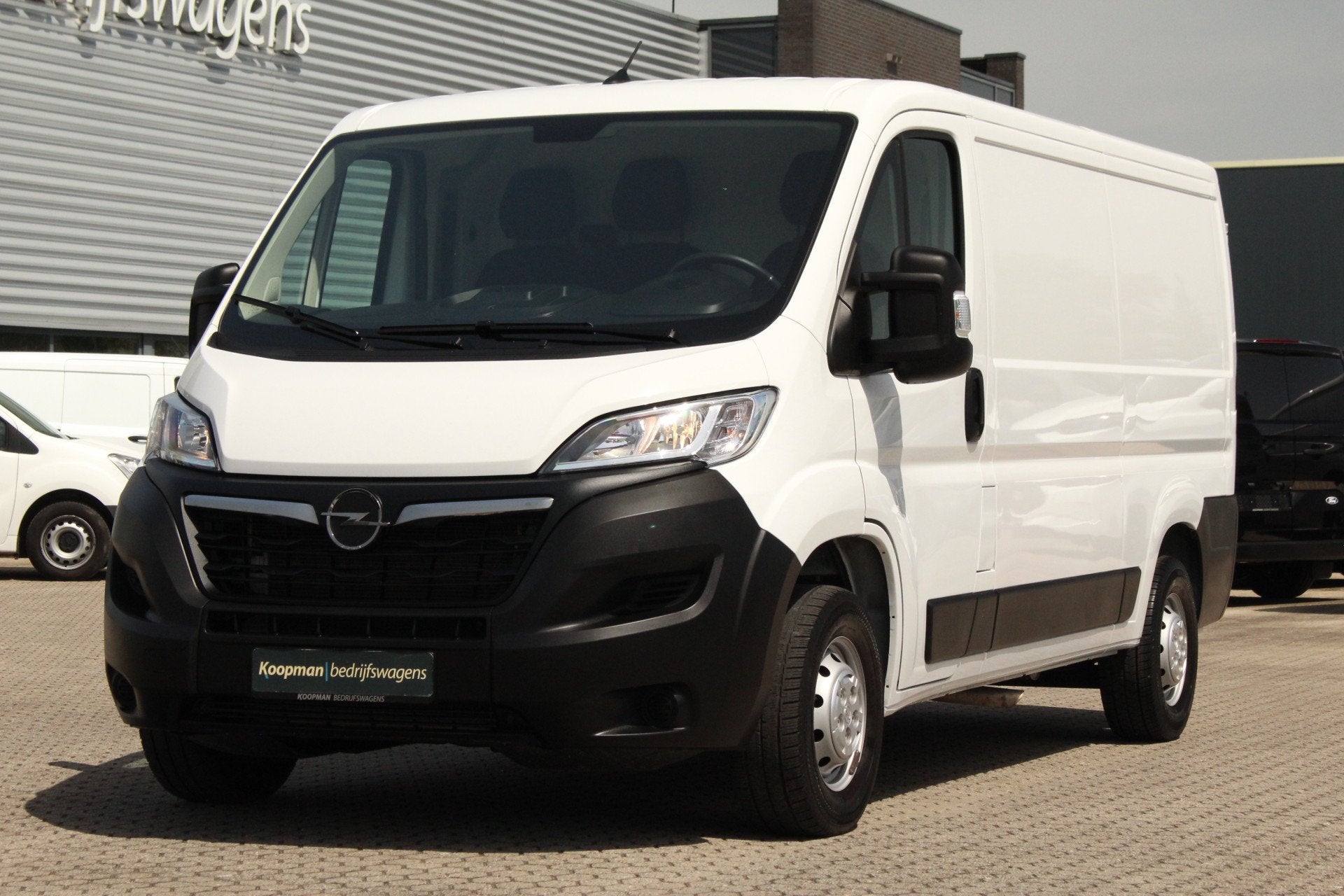 Opel Movano 2.2D 140pk L2H1 3.5t | Cruise | Carplay/Android, Voorwielaandrijving, Gebruikt, 4 cilinders, 1905 kg