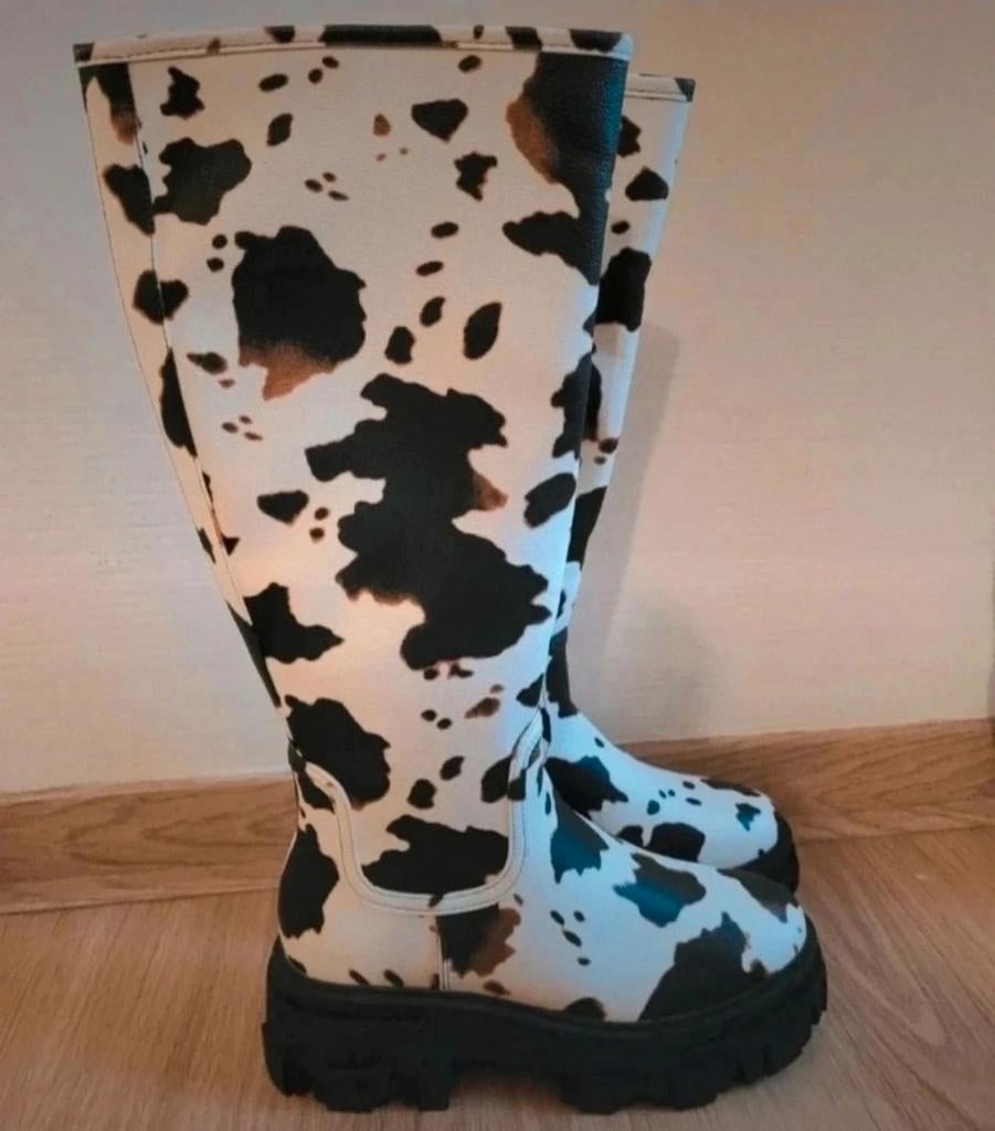 Asos Carla Boots maat 38, Kleding | Dames, Ophalen of Verzenden, Nieuw, Zwart