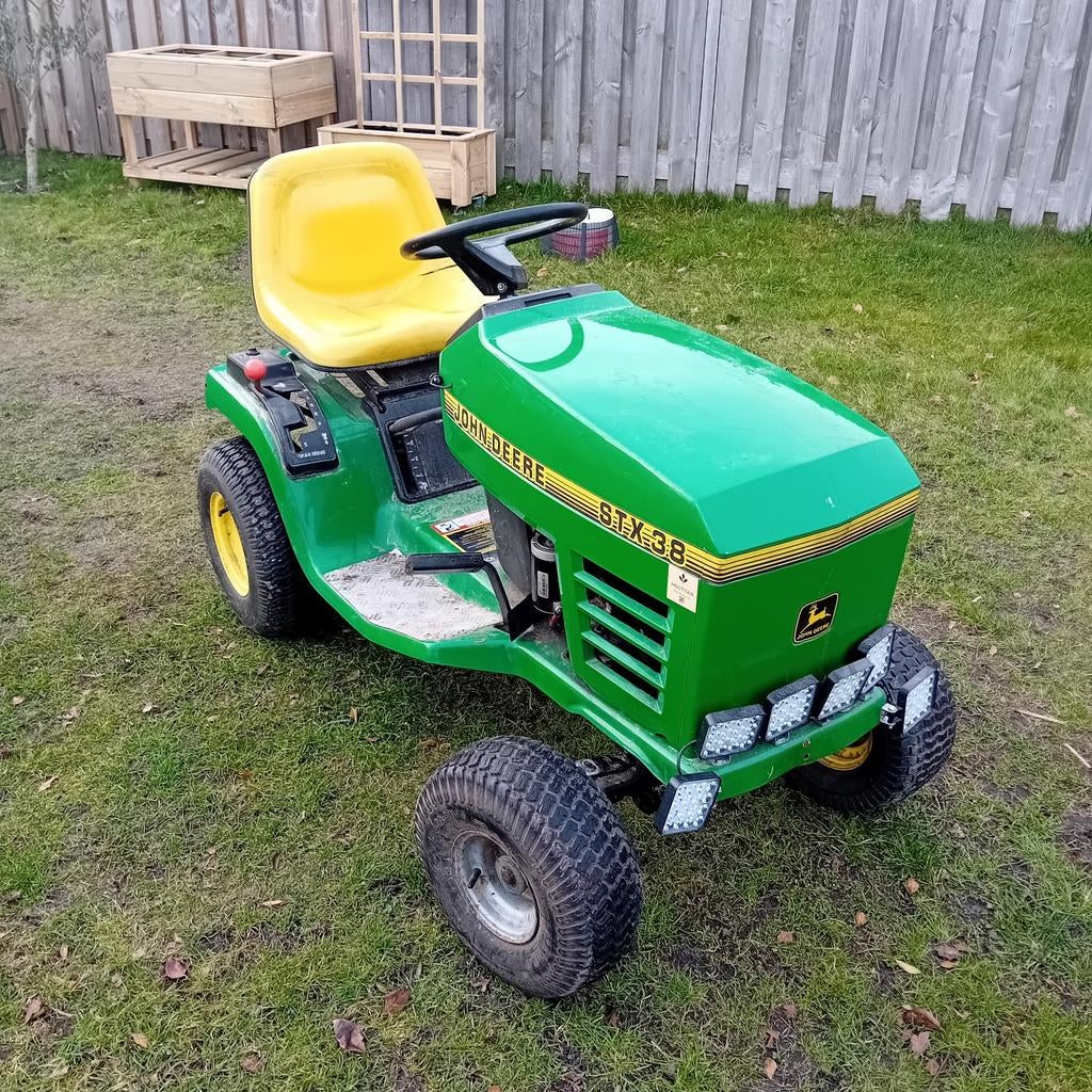 John Deere stx38 zitmaaier zonder maaidek, Ophalen, Gebruikt, John Deere, Versnellingen