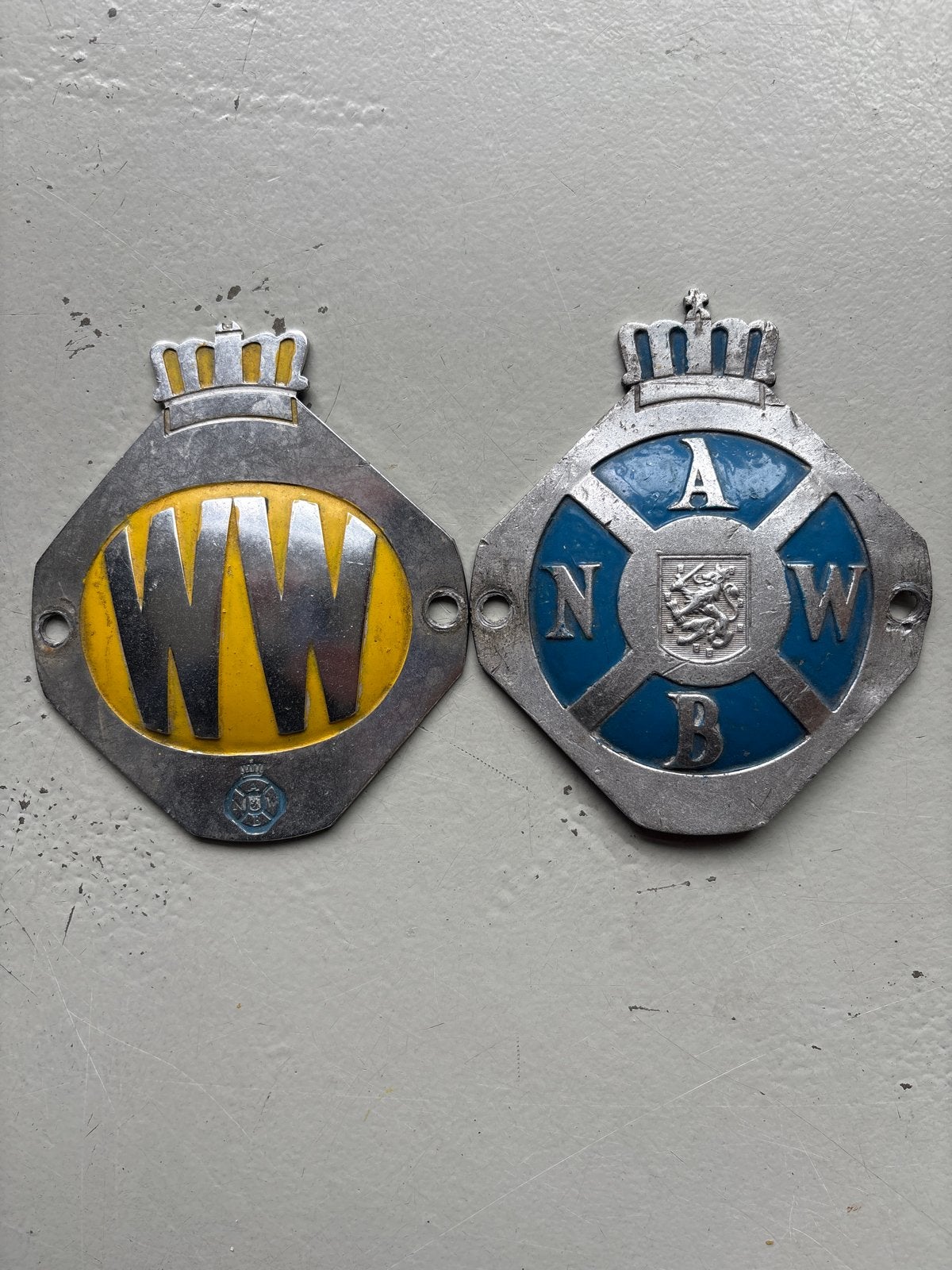 ANWB Emblemen Oldtimer Auto - Set van 2, Ophalen of Verzenden, Gebruikt