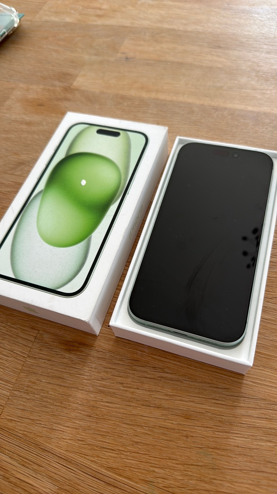 Zo goed als nieuwe iPhone 15 (Groen) met 128 GB opslag, 128 GB, IPhone 15, Ophalen of Verzenden, Zo goed als nieuw