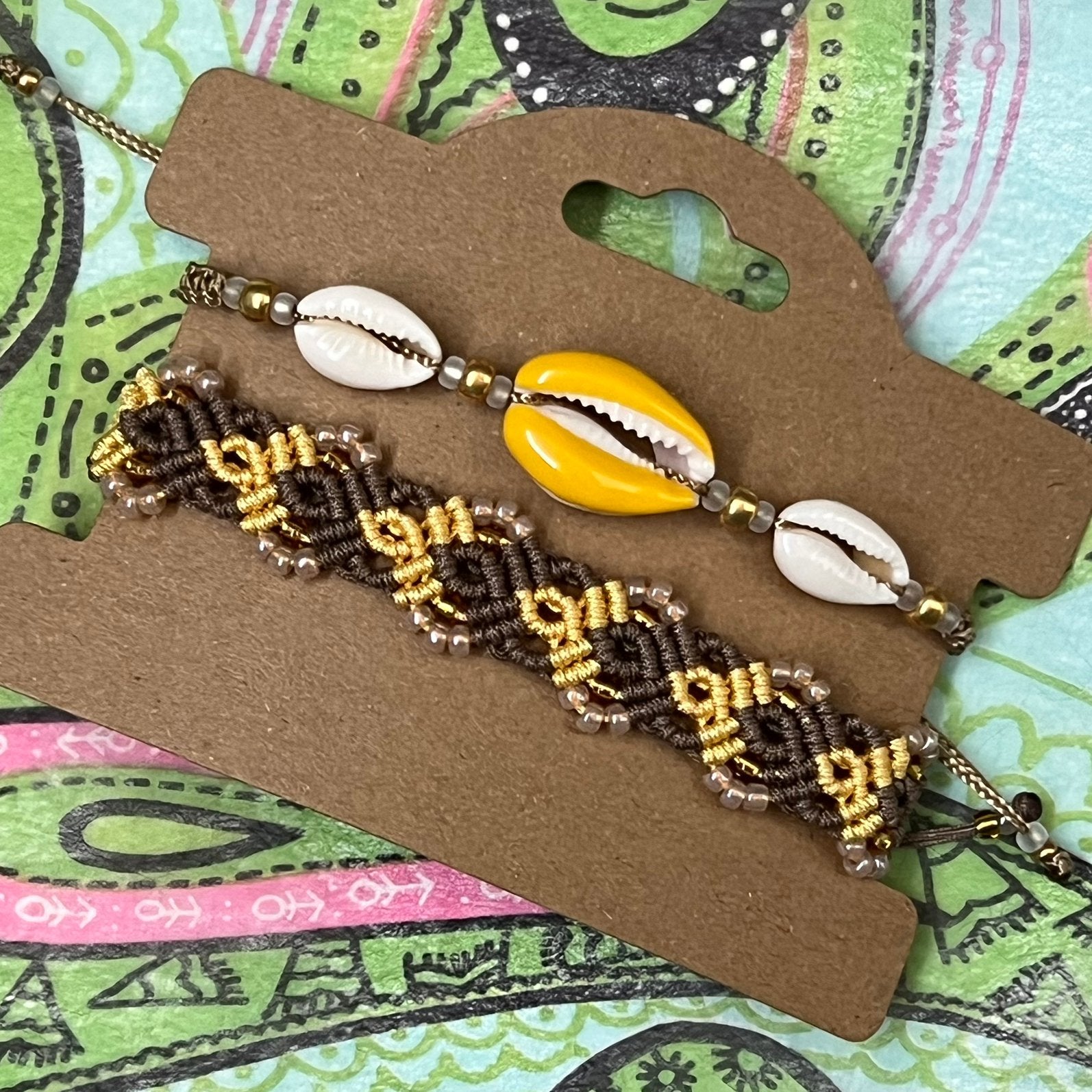 Macramé armbanden bruin-mosterdgeel, Ophalen of Verzenden, Zo goed als nieuw