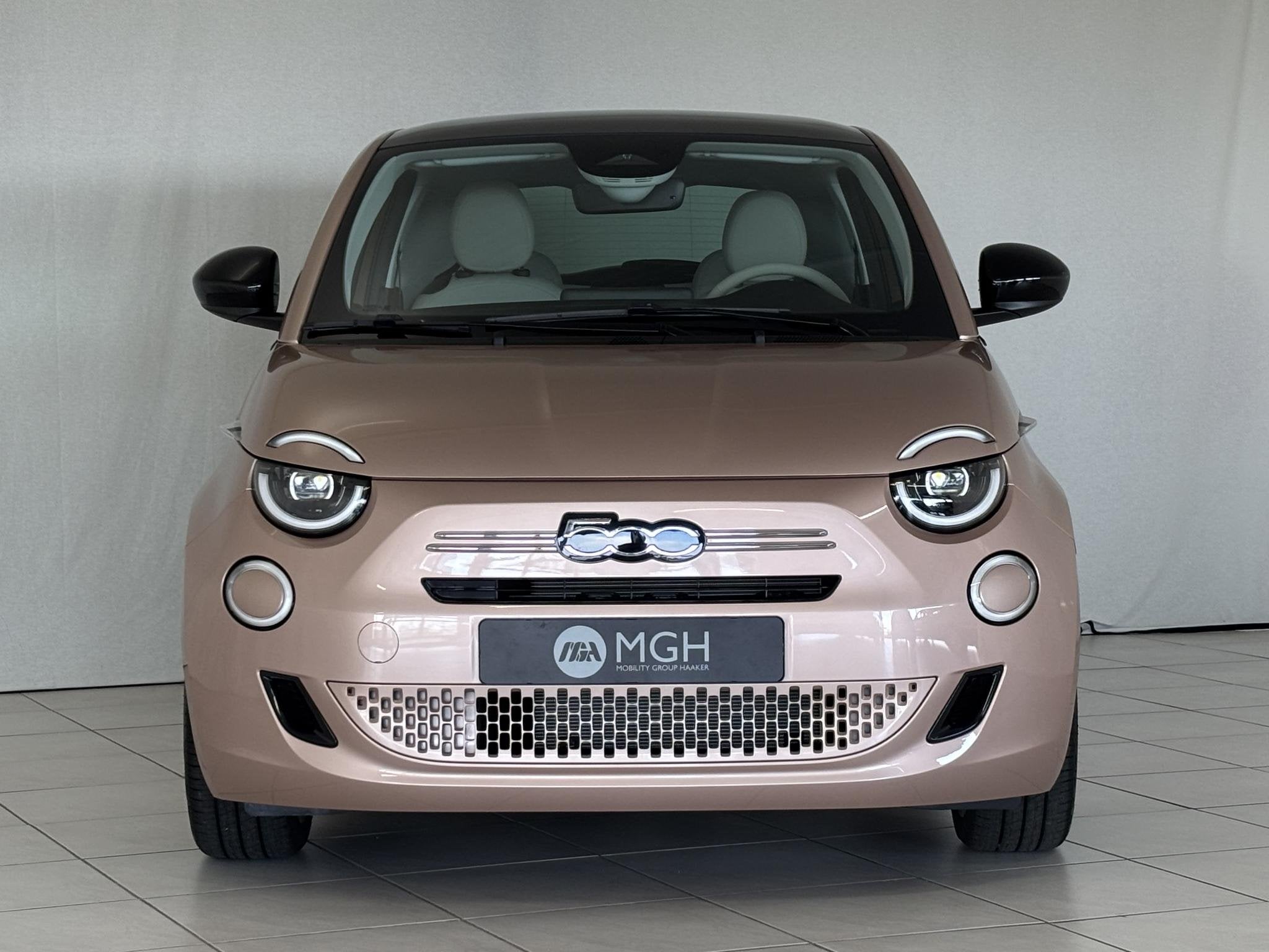 Fiat 500 1.0 Hybrid La Prima | Apple-Android | Cruise contro, Auto's, Fiat, Euro 6, 4 stoelen, Bedrijf, Handgeschakeld