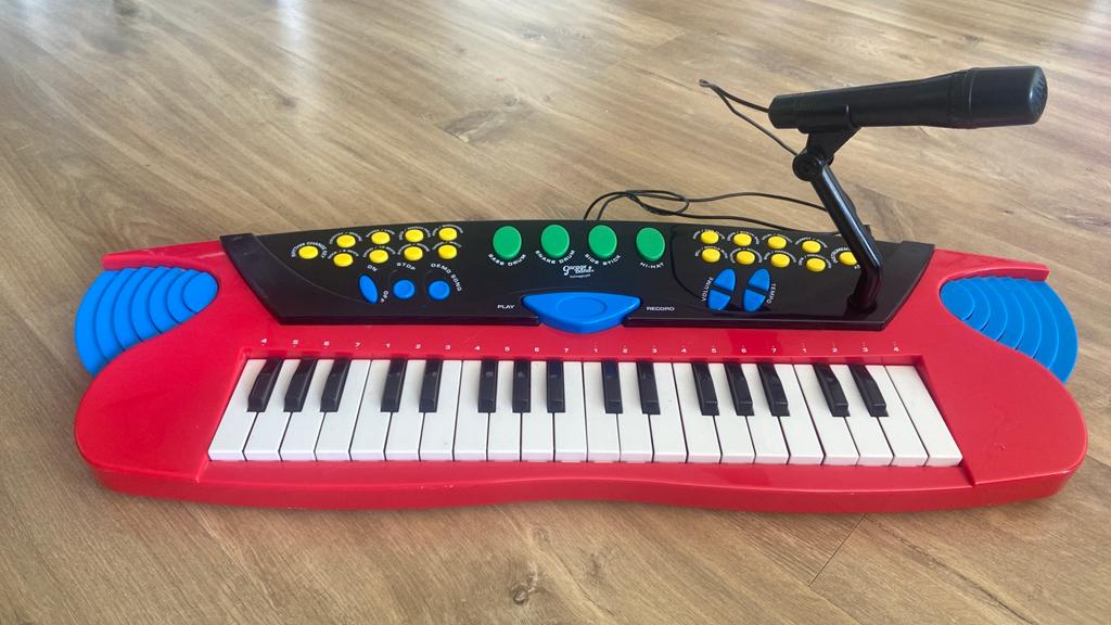 Kinder keyboard (voor echt kleintjes), Ophalen of Verzenden, Gebruikt, Overige typen
