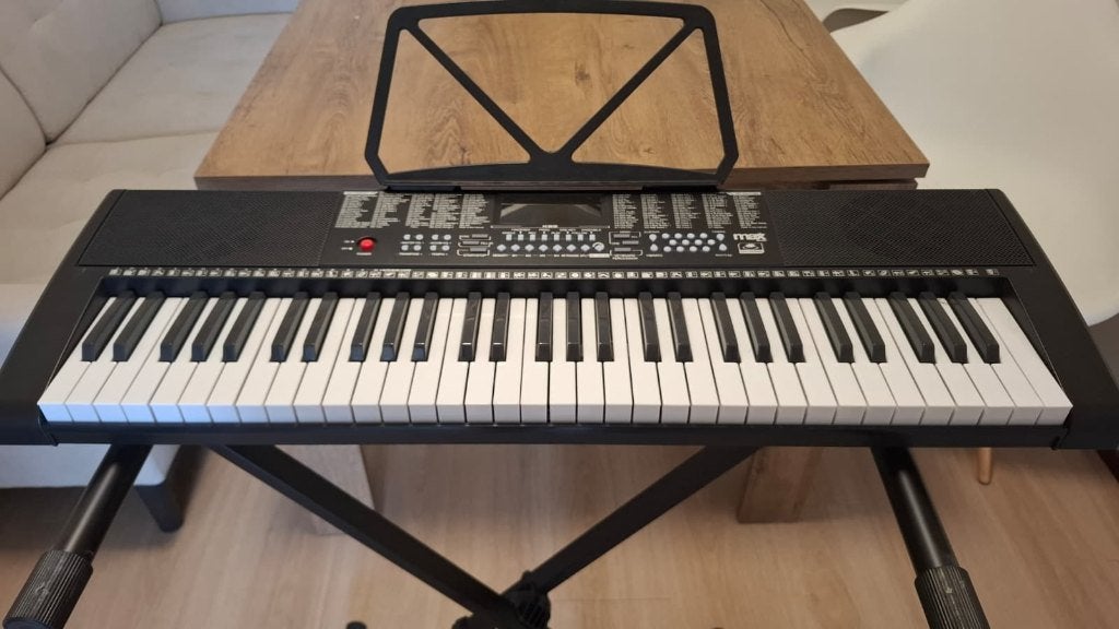 Max Music KB5 Keyboard, 61 toetsen, Zo goed als nieuw, Met standaard, Ophalen