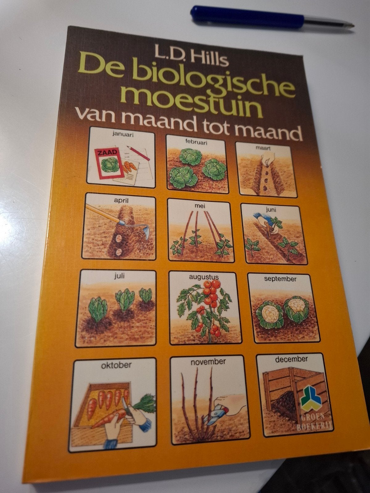 De biologische moestuin van maand tot maand - L.D. Hills, Ophalen of Verzenden, Gelezen, L.D. Hills, Moestuin